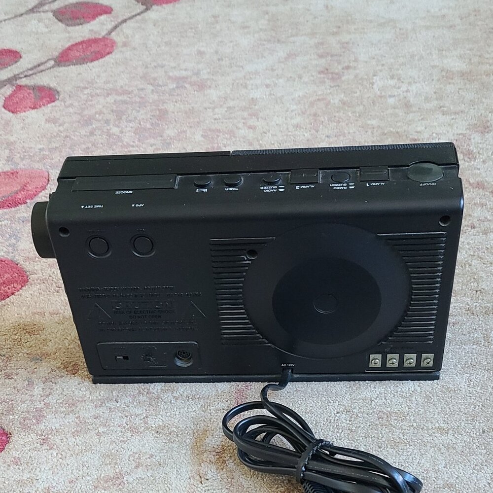Pre-Owned Sangean RS-330 +RS-332 Digital AM/FM Clock Radio & dual Alarm Clocks. - Picture 4 of 11